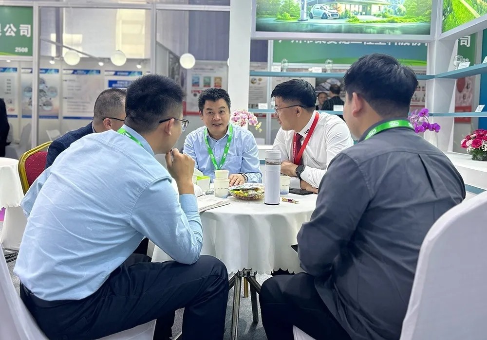 2.webp.jpg 2.webp.jpg